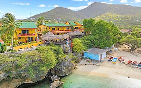 Bahia Apartments & Diving